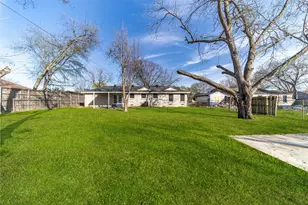 2417 Fonville Dr, Dallas, TX 75227 - Photo 35