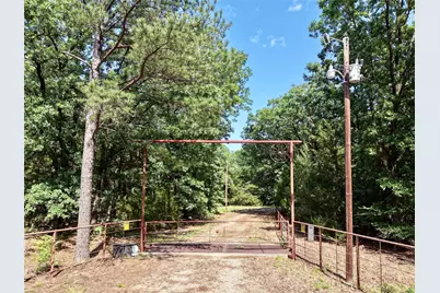 2101 County Road 2716, Honey Grove, TX 75446 - Photo 5
