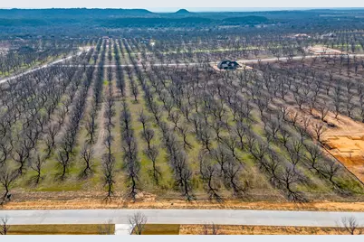 2167 E Landings N, Granbury, TX 76049 - Photo 5