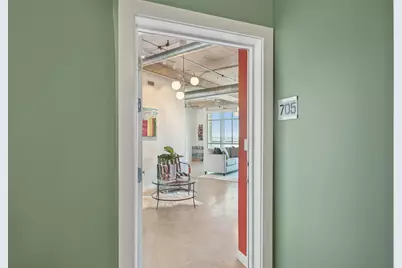 1001 Belleview Street #705, Dallas, TX 75215 - Photo 31