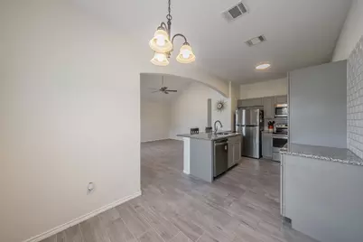 906 N Wilhite Street, Cleburne, TX 76031 - Photo 7