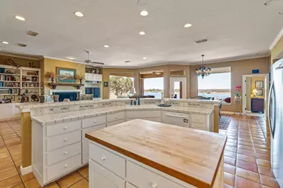 4204 Bluff View Drive, Granbury, TX 76048 - Photo 15