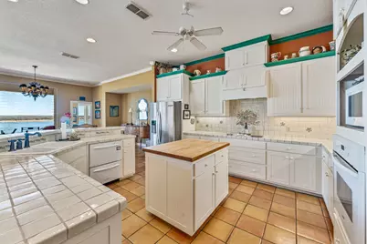 4204 Bluff View Drive, Granbury, TX 76048 - Photo 13