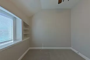 625 Fox View Dr, Fort Worth, TX 76131 - Photo 9