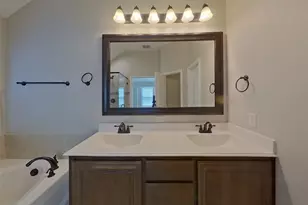 625 Fox View Dr, Fort Worth, TX 76131 - Photo 5