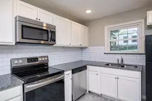 2429 Stephen Lee Dr, Fort Worth, TX 76119 - Photo 9