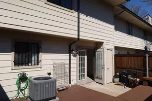 6646 E Lovers Ln, Dallas, TX 75214 - Photo 23