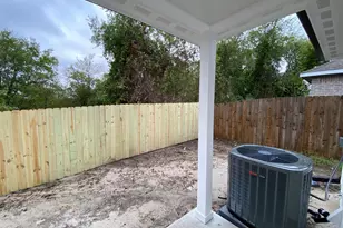 2211 Henry St, Greenville, TX 75401 - Photo 19