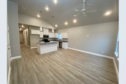 2211 Henry Street, Greenville, TX 75401 - Photo 3