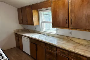 910 W Long St, Stephenville, TX 76401 - Photo 25