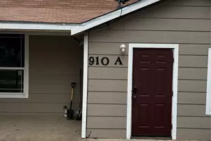 910 W Long St, Stephenville, TX 76401 - Photo 3