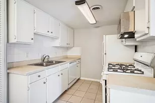 15926 Stillwood St, Dallas, TX 75248 - Photo 17