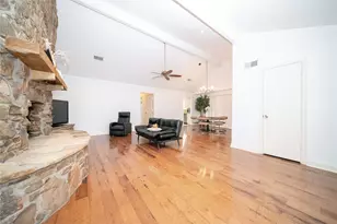 2916 Country Pl Ct, Carrollton, TX 75006 - Photo 3