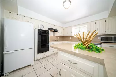 2916 Country Place Court, Carrollton, TX 75006 - Photo 13