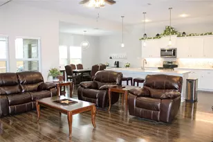 510 Ellis Place Dr, Greenville, TX 75402 - Photo 3