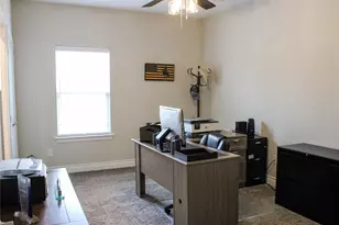 510 Ellis Place Dr, Greenville, TX 75402 - Photo 23