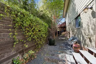 1572 Stemmons Ave, Dallas, TX 75208 - Photo 13