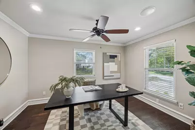 1572 Stemmons Avenue, Dallas, TX 75208 - Photo 11