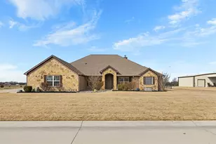 505 Water Fall Ln, Nevada, TX 75173 - Photo 1