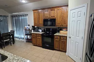 9200 Diane Dr, White Settlement, TX 76108 - Photo 13