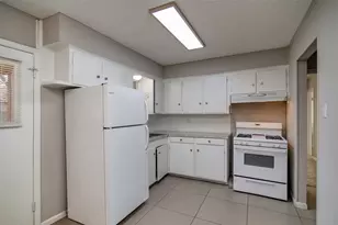 502 Brown St, Waxahachie, TX 75165 - Photo 9