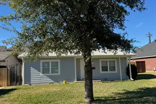 102 S Sheppard Dr, Euless, TX 76040 - Photo 1