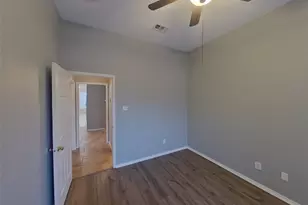 1801 Pecan View Dr, Garland, TX 75040 - Photo 13