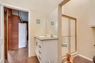 309 Poplar St, Italy, TX 76651 - Photo 9