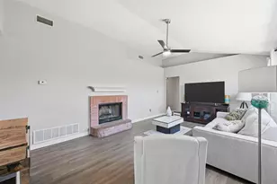 308 Moss Hill Dr, Arlington, TX 76018 - Photo 7