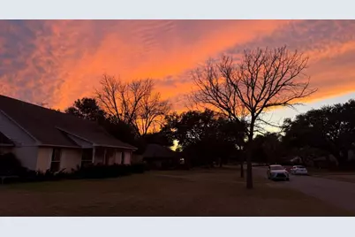 4048 Shady Hill Drive, Dallas, TX 75229 - Photo 9