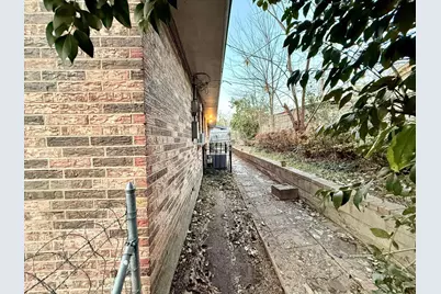 3444 Oak Creek Circle, Dallas, TX 75227 - Photo 23