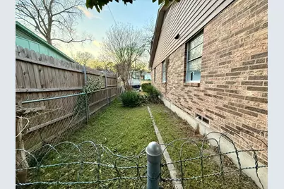 3444 Oak Creek Circle, Dallas, TX 75227 - Photo 21