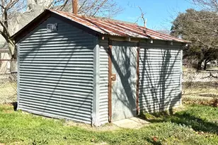 409 10th, Nocona, TX 76255 - Photo 19