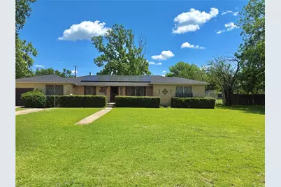 409 10th, Nocona, TX 76255 - Photo 1