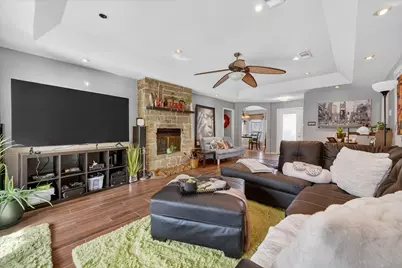 6204 Meadowmere Lane, Arlington, TX 76001 - Photo 11