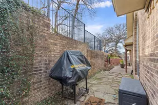 409 Shadow Mountain Dr, Woodway, TX 76712 - Photo 31