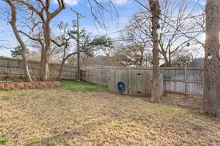 409 Shadow Mountain Dr, Woodway, TX 76712 - Photo 33