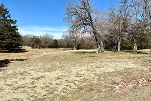 454 Bear Ridge Rd, Bowie, TX 76230 - Photo 21