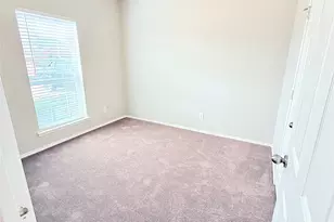 329 Hacienda Dr, Waxahachie, TX 75165 - Photo 11