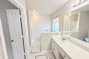 329 Hacienda Dr, Waxahachie, TX 75165 - Photo 9