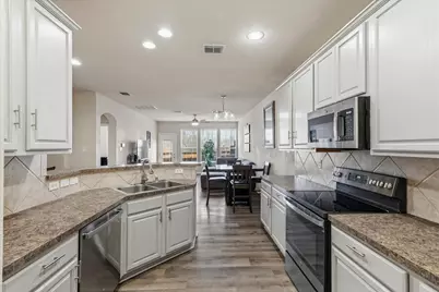1857 Brookview Drive, Carrollton, TX 75007 - Photo 21