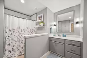 1049 Roaring Springs Rd, Fort Worth, TX 76114 - Photo 13