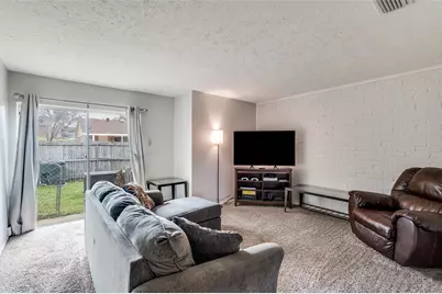 11 E Townhouse Lane #26, Grand Prairie, TX 75052 - Photo 5