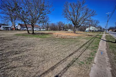 300 S Mill Street, Bowie, TX 76230 - Photo 11