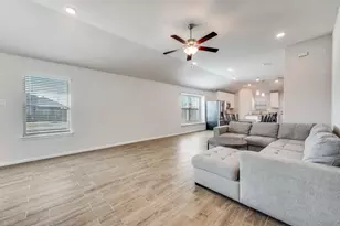 14005 Danesdale Dr, Pilot Point, TX 76258 - Photo 5