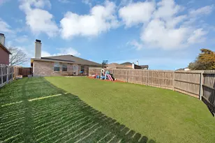 1120 Bumble Bee Dr, Lancaster, TX 75134 - Photo 27