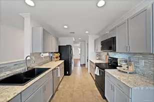 1120 Bumble Bee Dr, Lancaster, TX 75134 - Photo 11