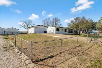 1681 County Road 2277, Quinlan, TX 75474 - Photo 3