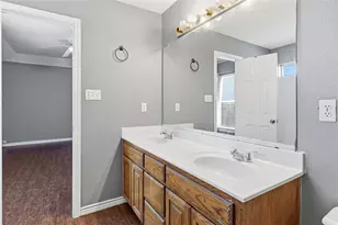 3122 Timber Creek Dr, Grand Prairie, TX 75052 - Photo 17