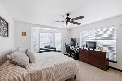 1015 N Howeth Street, Gainesville, TX 76240 - Photo 13